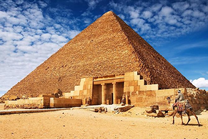 Full Day Giza Pyramids, Sphinx,Valley Temple,Step Pyramid & King Titi in Sakkara - Pickup and Meeting Details
