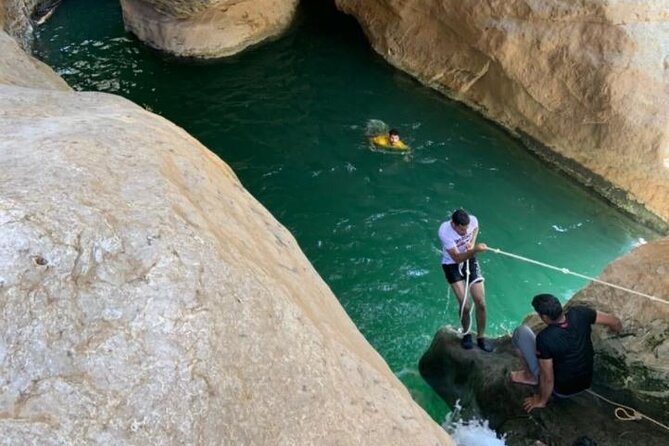 Full-Day Private Tour of Wadi Shab and Bimmah Sinkhole - Safety Guidelines