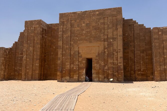 Giza Pyramids ,Sphinx,Sakkara, Memphis and Lunch - Booking Details