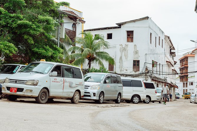 Kigoma Aiport Pickup or Transfers - Group Size and Private Tours