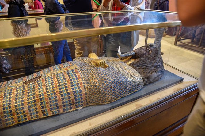 Layover Tour to Pyramids & Cairo Museum With Lunch From Cairo Airport - Frequently Asked Questions