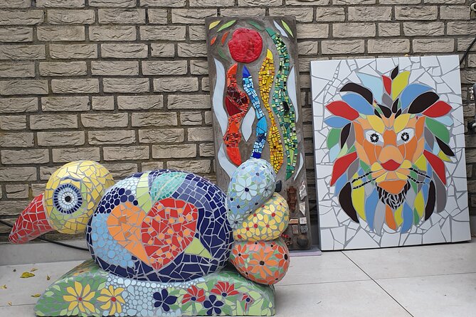 Mosaic Creative Course in a Hands-On Workshop to Get to Know Each Other