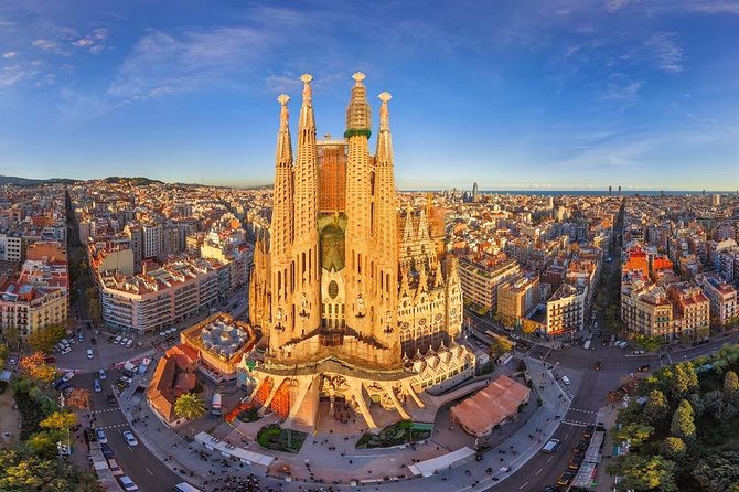 Must-Sees of Barcelona Private Driving Tour - Gaudis Masterpieces Exploration