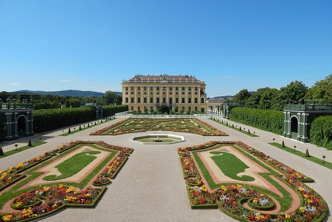 Nightlife of Vienna (Fun, Food, Drinks & Party) - Private Tour With a Local - Meeting Point