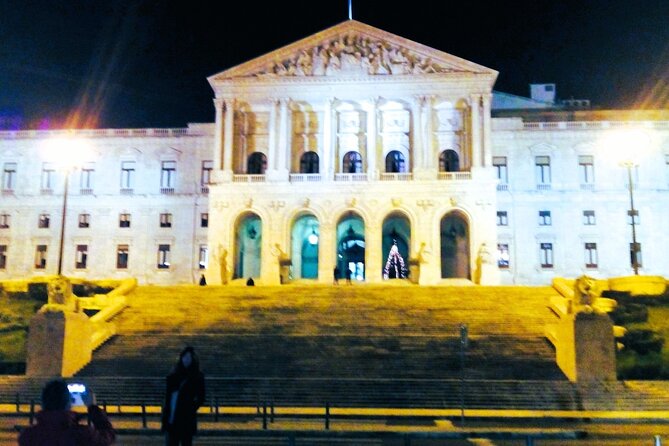 Private Night Tour With Authentic Fado Show and Portuguese Dinner - Accessibility Information
