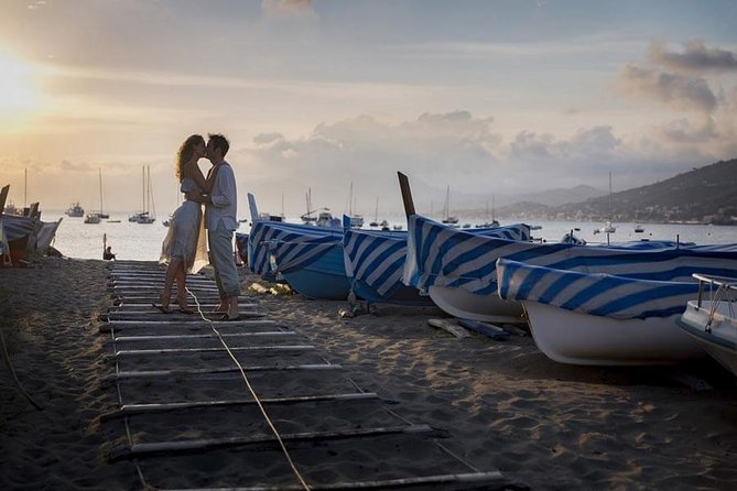 Private Photo Session With a Local Photographer in Camogli - Features: Photo Session Details