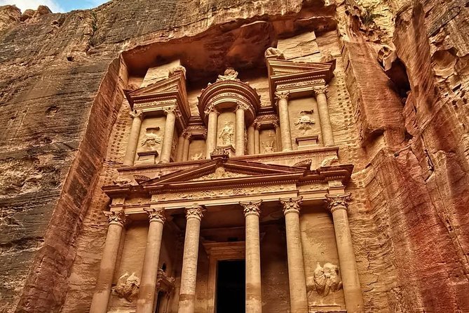 Private Transfer From Amman Airport To Petra