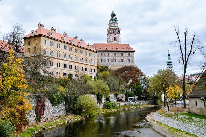 Private Transfer From Hallstatt to Cesky Krumlov With 2 Sightseeing Stops - Cancellation Policy
