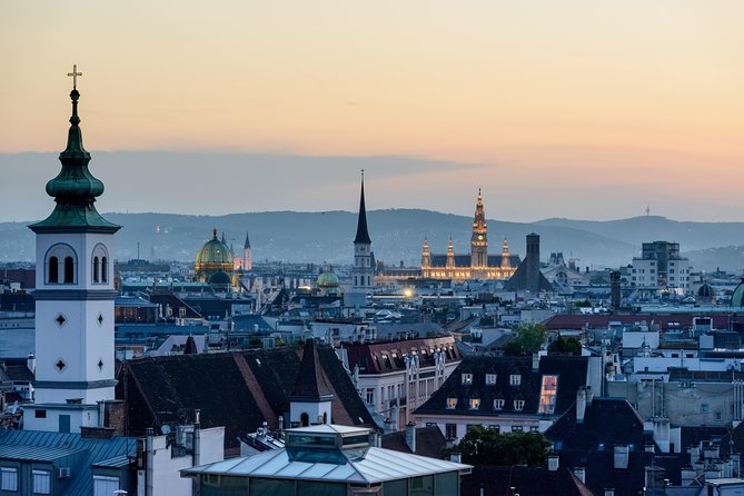 Private Transfer From Salzburg to Vienna With 3h Sightseeing Stop in Hallstatt - Service Details