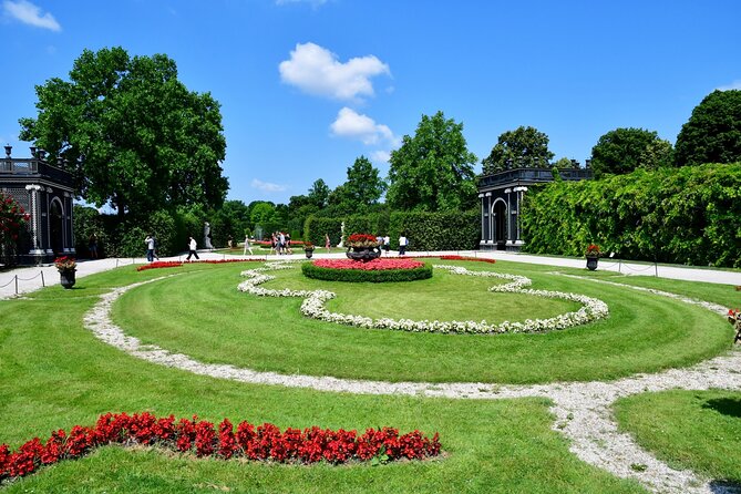 Schonbrunn Palace & Garden Tour With Hotel Pick up in Vienna - Meeting Point and Pickup Details