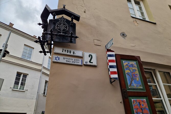 Secrets of Old Vilnius Smartphone App GPS Audio Walking Tour - App Features