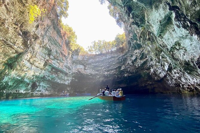 Shore Excursion: Melissani Lake and Myrtos Beach With Swim Stop - Transfer Information