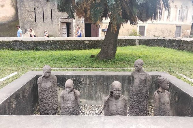 Stonetown Historical Walking Tour & Traditional Lunch - Meeting Point Details