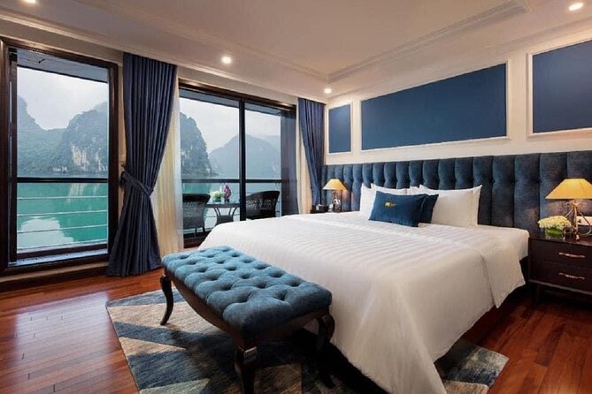Top 1 Ha Long-Lan Ha Bay Luxury 5 Star Cruises & Balcony Cabin - Dining Experience