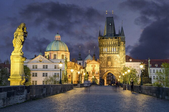Touristic Highlights of Prague on a Private Half Day Tour With a Local - Private Half-Day Local Tour Experience