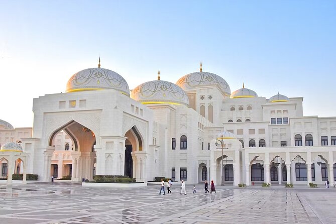 Abu Dhabi Guided Tour Including Qasr Al Watan and Local Lunch - Good To Know