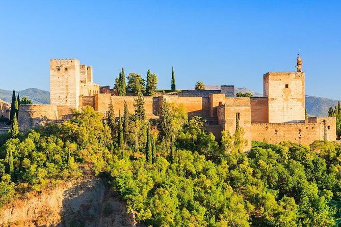Alhambra and Generalife Private Guided Tour With Optional Nasrid Palaces - Good To Know