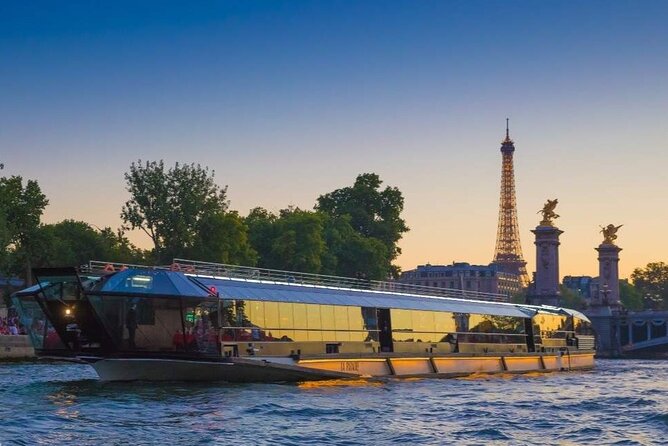 Bateaux Parisiens Seine River Early Dinner and Sightseeing Cruise - Dining Experience