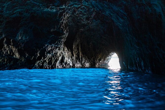Boat Tour From Sorrento to Capri With a Visit to the Blue Grotto - Good To Know