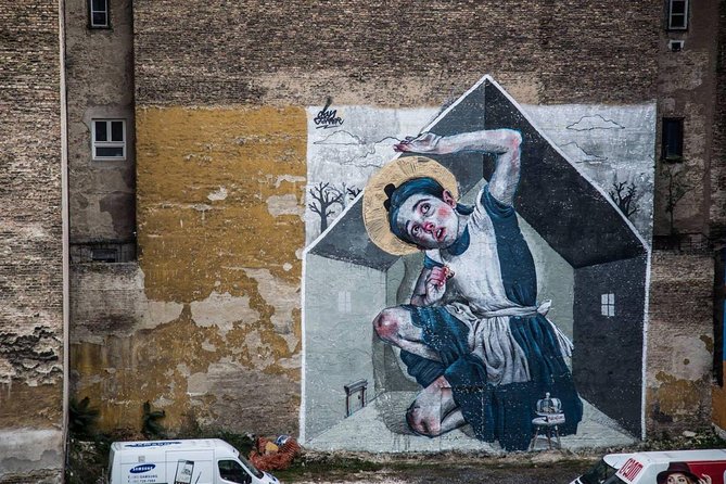 Budapest Urban Art – Street Art Tour With a Drink in a Ruin Bar