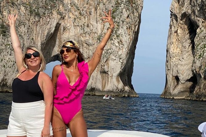 Capri Complete Package-Small Group Boat Tour and Transports