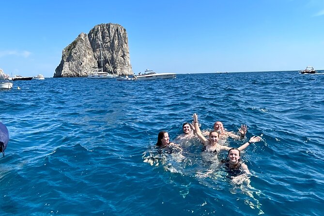 Capri Day Tour With Blue Grotto and Pizza
