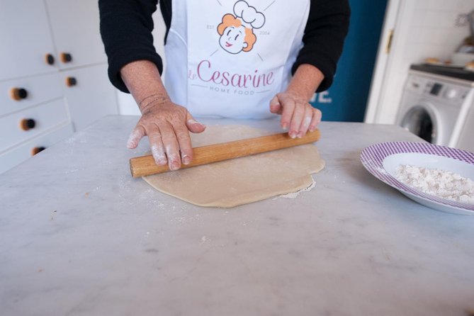 Cesarine: Pasta & Tiramisu Class at Locals Home in Alberobello