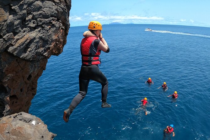 Coasteering Tour – Cliff Jumping, Swimming, Scrambling.