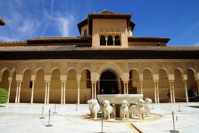 Complete Tour With Audio Guide in the Alhambra of Granada - Good To Know