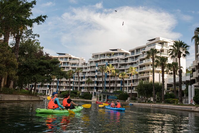 Day Kayaking in Battery Park Victoria and Alfred Waterfront - Activity Details