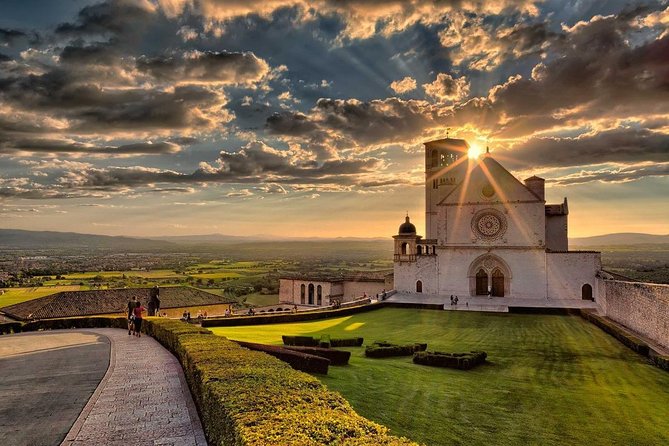Day Trip From Rome: Orvieto and Assisi - Private Tour - Pickup and Meeting Details