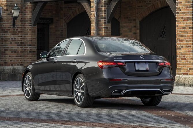 Departure Private Transfer Bilbao City to Bilbao Airport BIO by Business Car - Transfer Details