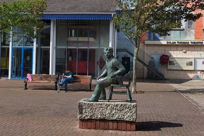 Dylan Thomas' Swansea: A Self-Guided Audio Tour - Good To Know