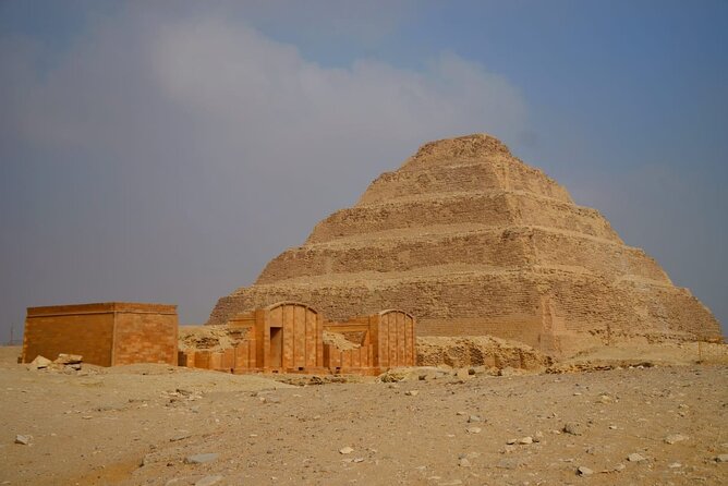 Egyptian Museum and Pyramids: Egypt Full-Day Private Tour
