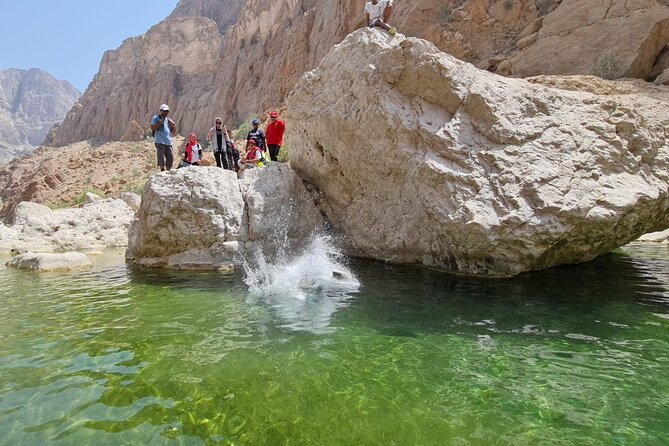 Full-Day Bimmah Sinkhole and Wadi Al Arbeieen Tour