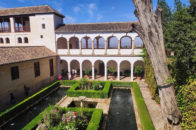 Gardens of Alhambra Small Group Tour - Tour Overview