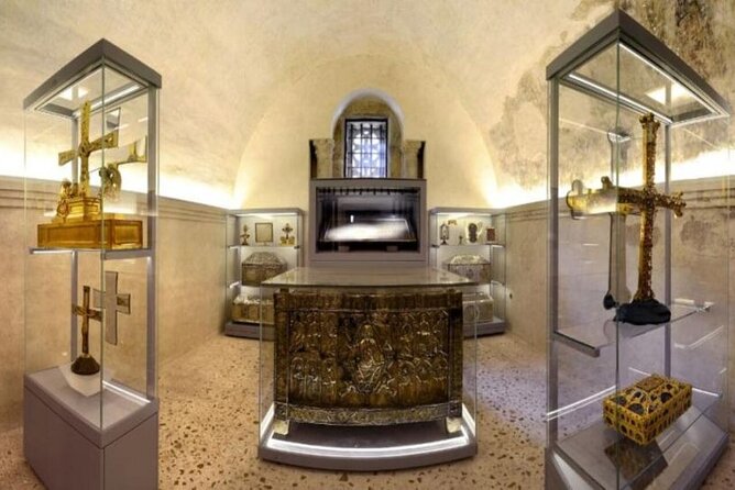 Guided Tour of the Cathedral of Oviedo - Tour Inclusions