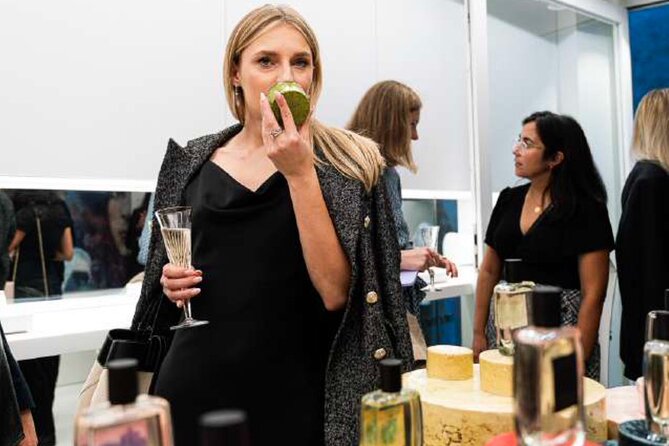 Half Day Walking Tour, Paris Sights and Fun Perfume Experience - Good To Know