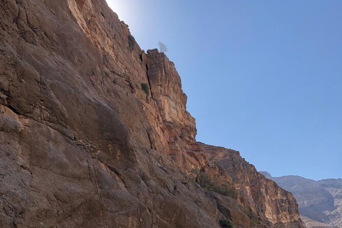 Hike to Red Wall Sherry and Sanat Village in Wadi Naqab - Good To Know