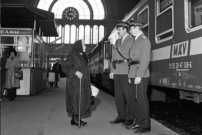 Hungarys Communist Era, Life in the Most Merry Barrack, Private Tour by Car! - Good To Know