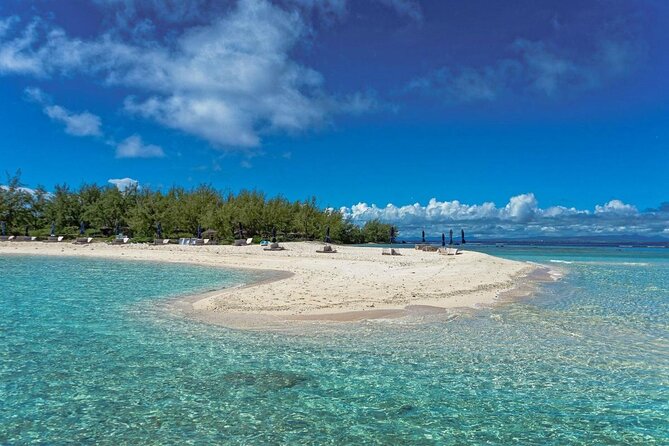 Ilot Gabriel Catamaran Cruise in Mauritius