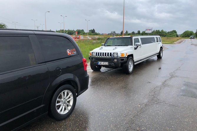 Limousine Transfer From Airport GdańSk to City Centre Hummer H3 or Lincoln 10pax