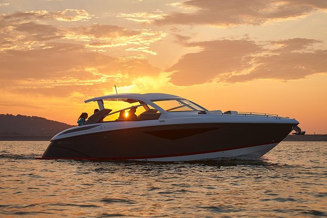 Luxury Beirut Boat Ride at Pigeon (Raouche Rocks) - Good To Know