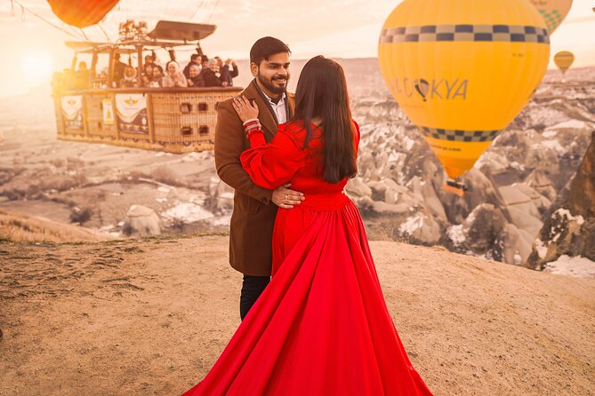 Marriage Proposal and Photoshoot in Cappadocia With Balloon View