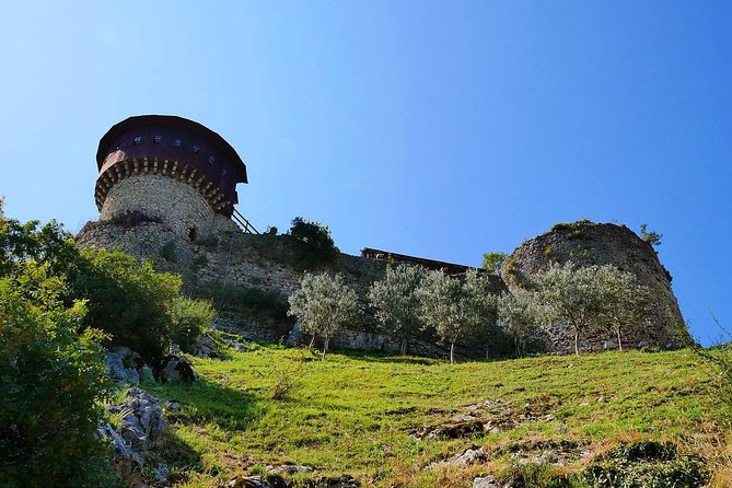 Petrele Castle Tour