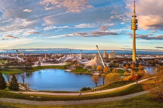 Prague to Munich - Private Transfer With 2 Hours of Sightseeing