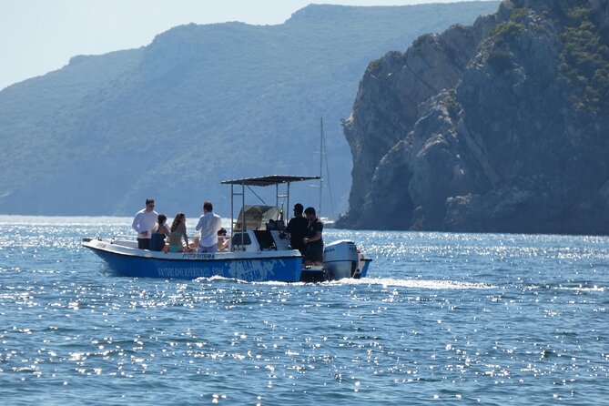 Private Boat Trip to the Secret Beaches of Arrábida and Caves