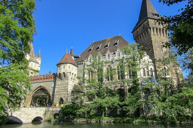 Private Buda and Pest Tour by Car With Professional Guide - Pickup Logistics