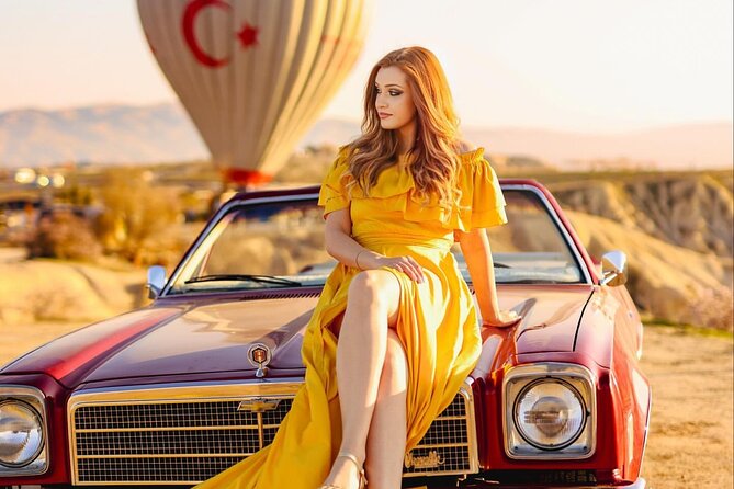 Private Classic Car Tour in Cappadocia With Balloon View