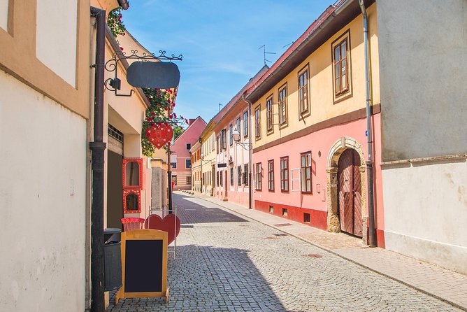Private Day Trip to Varaždin and Trakošćan Castle From Zagreb - Good To Know